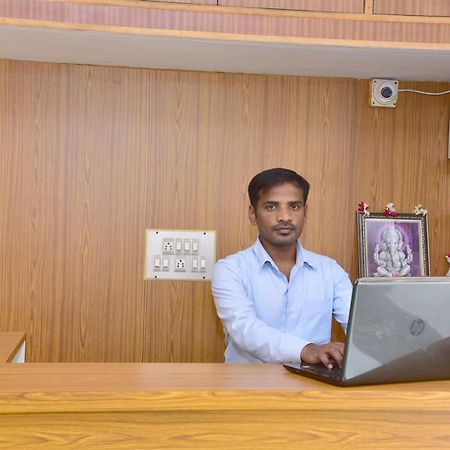 Spot On 45442 Shreyas Residency Mysore Ngoại thất bức ảnh